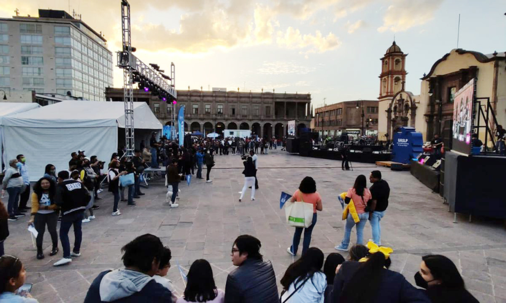 Deslucido festejo en los 100 años de la Universidad Autónoma de San Luis Potosí