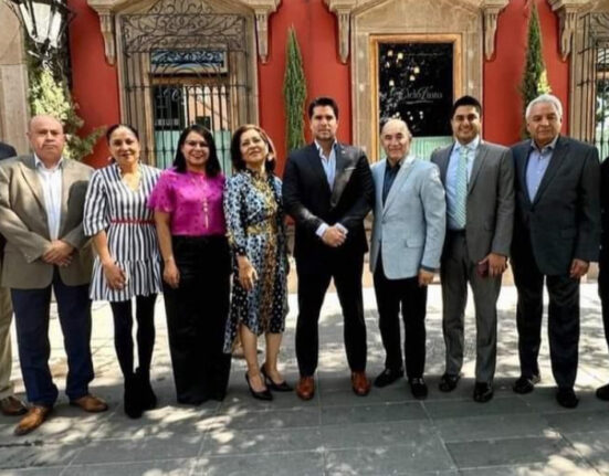 Enrique Galindo se opone al aborto y las bodas gay, revela su postura panista