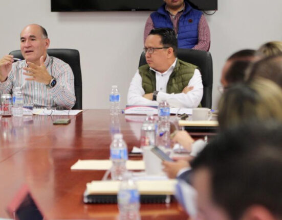 Vecinos de Villamagna buscan justicia ante los cobros abusivos de Enrique Galindo e INTERAPAS