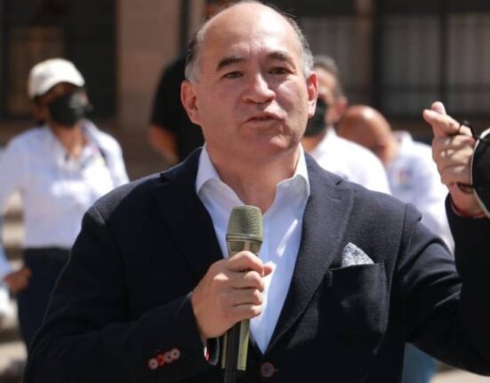 Enrique Galindo enfrenta acusaciones de violar la Ley de Disciplina Financiera